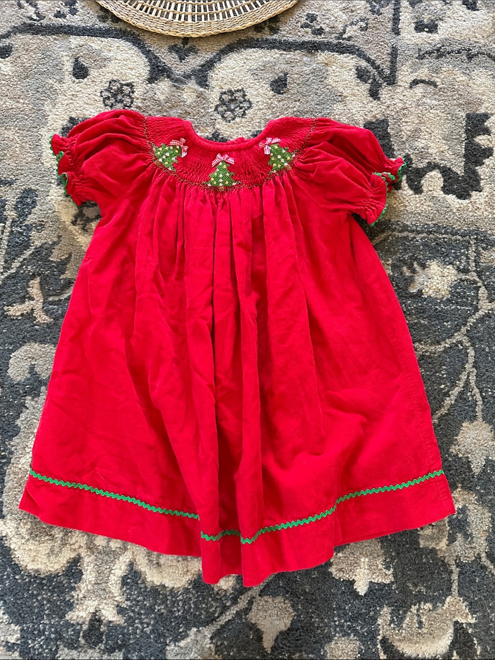 Red Smocked Holiday Dress size 25mths TREES